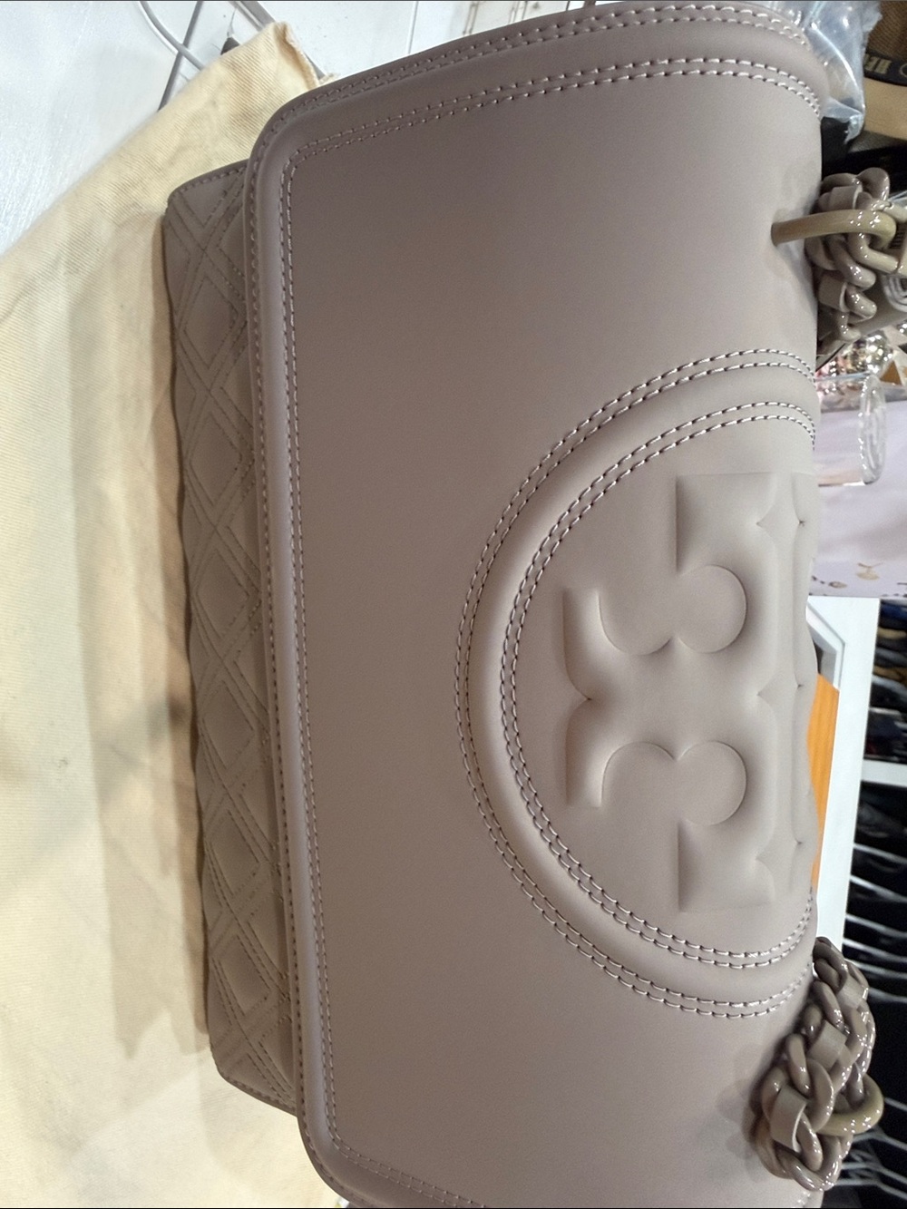 Authentic Tory Burch Women’s Quilted Chain Shoulder Bag in Taupe